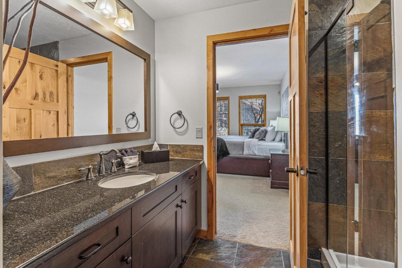 3 Bedroom Condo By Canadian Rockies Vacation Rentals Κάνμορ Εξωτερικό φωτογραφία
