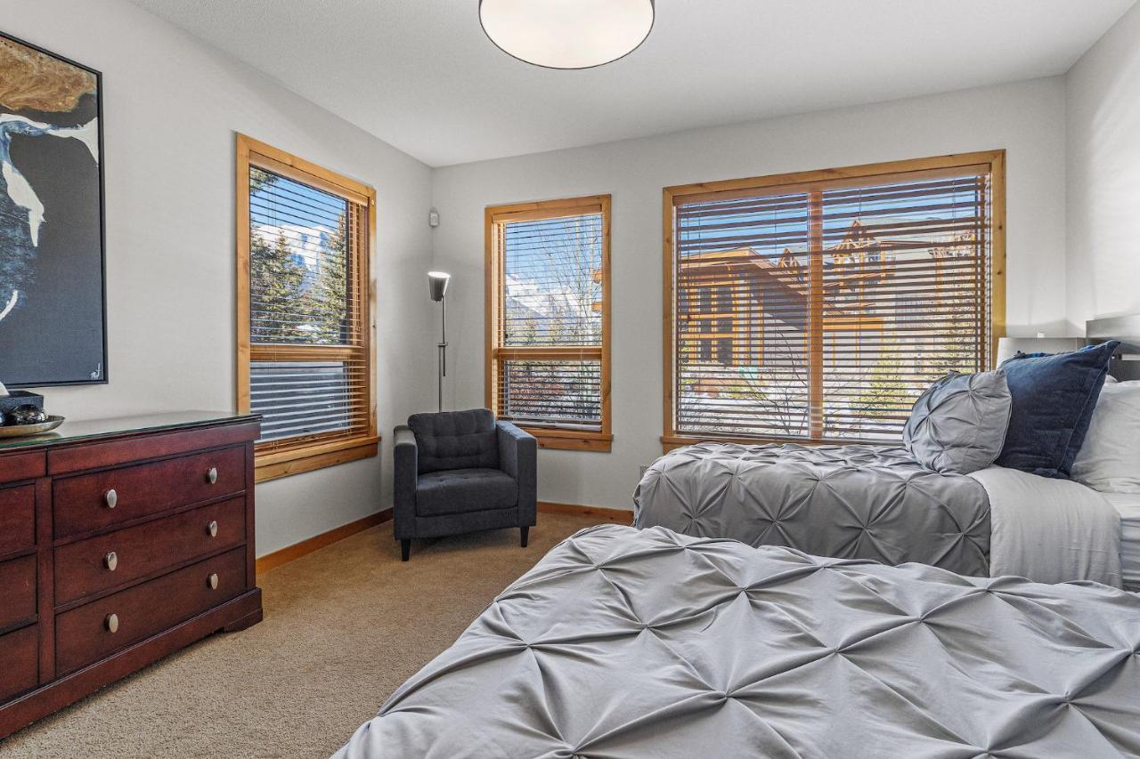3 Bedroom Condo By Canadian Rockies Vacation Rentals Κάνμορ Εξωτερικό φωτογραφία