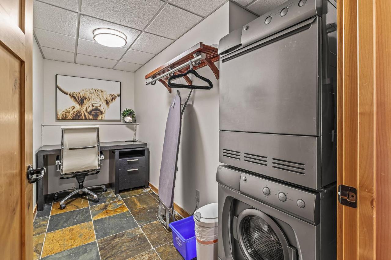 3 Bedroom Condo By Canadian Rockies Vacation Rentals Κάνμορ Εξωτερικό φωτογραφία